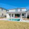 Colorful 8 Bdrm Home with Theater at Encore - Orlando