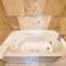 Enjoy Sunsets at Fully Equipped 2BR Condo on Beach - غولف بريز
