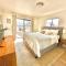 Chic & Cozy Oakland Getaway!