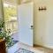 Chic & Cozy Oakland Getaway!