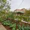 Holiday house with a parking space Kastel Stafilic, Kastela - 23408