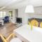 2 Bedroom Awesome Home In Samsø