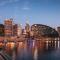 Chic Modern Oasis - Steps from Darling Harbour