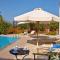 Heliopetra studios, small village close to beaches - Douliana