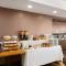 Travelodge by Wyndham Niagara Falls Fallsview