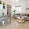 Bright, Serene Penthouse in Town Center w Seaview