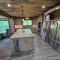 Escape to All Inn A Luxurious 6 King Bedroom Cabin with an indoor pool theater and game rooms - 赛维尔维尔