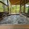Escape to All Inn A Luxurious 6 King Bedroom Cabin with an indoor pool theater and game rooms - 赛维尔维尔