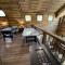 Escape to All Inn A Luxurious 6 King Bedroom Cabin with an indoor pool theater and game rooms - 赛维尔维尔