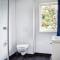 2 Bedroom Cozy Home In Stolmen