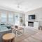 Luxury Beach Getaway 4 Blocks to Beach+ Pier - 杰克逊维尔海滩