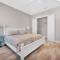 Luxury Beach Getaway 4 Blocks to Beach+ Pier - 杰克逊维尔海滩