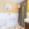 Waterfront Cape Cod Home - ميناء دينيس
