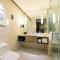 Courtyard by Marriott Hangzhou Wulin
