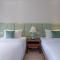 Mount Emei Heyuan Serene Residence Hot Spring Hotel - 峨眉山