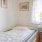 3 Bedroom Lovely Home In Torhamn - Torhamn