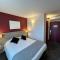 Brit Hotel Saumur - Distré