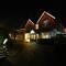 Corner House Hotel Gatwick with Holiday Parking - Horley