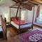 Chateau de Pys Guest House - Latrape