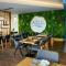 Azure Seaview Studio in Priscilla, Caesar Blue Resort, Gym, Heated pool, Sauna, Late check-out
