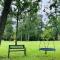 Country Getaway 4 Bedroom Resort in 10 Acre Lot