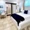 Seaside Family Oasis, King Bed, Private Pool, with Car