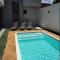 Linda casa com piscina - ريبيراو بريتو