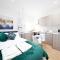 NEW Central Studio Apartment London 3