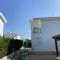 3-Bedroom House Near the Beach