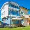 Summer Blue - Holiday House