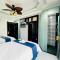 Nereus Hotel