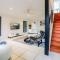 Swell Life - Spacious 3-Bedroom Retreat in Central Agnes Water