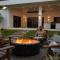 Heaven Retreat with Minigolf, pool, fire pit, BBQ