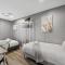 Standard Triple Room - Luxe Spot - Next to Central - Shared Bathroom
