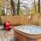 Primrose 15-Kaowood-Hot Tub-Pet friendly-Tenby