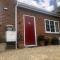 Entire guest suite with gated property - Broad Blunsdon