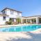 Holiday Home Villa Les Oliviers by Interhome - 罗克布伦河畔阿尔让