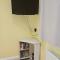 The Conifers Small Self Catering Flat in Nature Reserve Free Eden taxi b4 9pm - Par