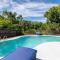 Cocoa Pool Haven 15-20 min to Port Canaveral and Beach! - Cocoa