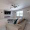 Cocoa Pool Haven 15-20 min to Port Canaveral and Beach! - Cocoa