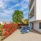 Cozy Apartment In Vantacici With Wifi