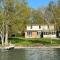 The Captains Lake House - Orillia