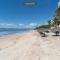 Beachfront 2BR Condo w/ Pool - Blue Flag Beach