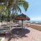 Beachfront 2BR Condo w/ Pool - Blue Flag Beach