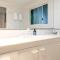 Moffat Beach Retreat, Pet-friendly & Ocean Views