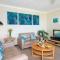 Headland Hideaway