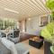 Roderick Beach House Pet Friendly