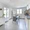 3 Bedroom Beautiful Home In Remoulins - 雷穆兰