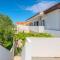Stunning Apartment In Nin With Wifi - نين