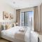 Chic 1-Bed Near Marina Promenade - 5 min to Tram - Dubaj